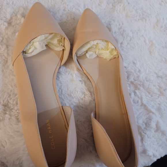 Cole Haan Beige Flats with Classic Silhouette - Picture 7 of 10